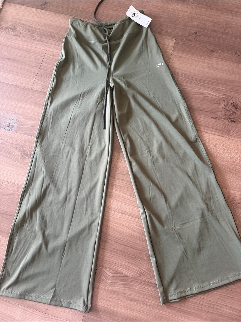 ALO Yoga Olive Drawstring Wide-Leg Pants